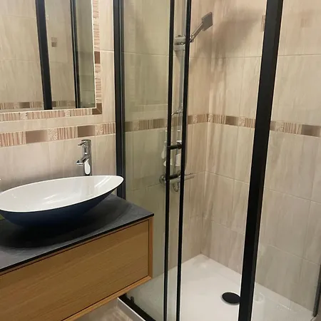 Politechnika Przy Jeziorze * פוזנן