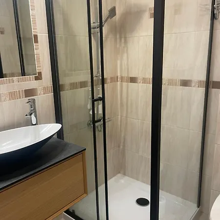 Politechnika Przy Jeziorze * פוזנן