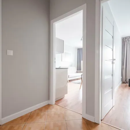 Politechnika Przy Jeziorze דירה