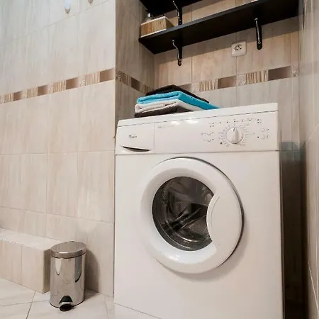 Politechnika Przy Jeziorze 波兹南